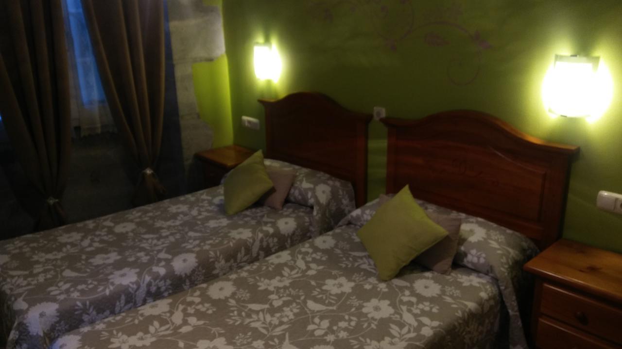Hotel Hostal Ekaitza Lesaka Habitación foto