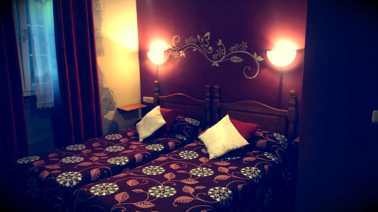 Hotel Hostal Ekaitza Lesaka Habitación foto